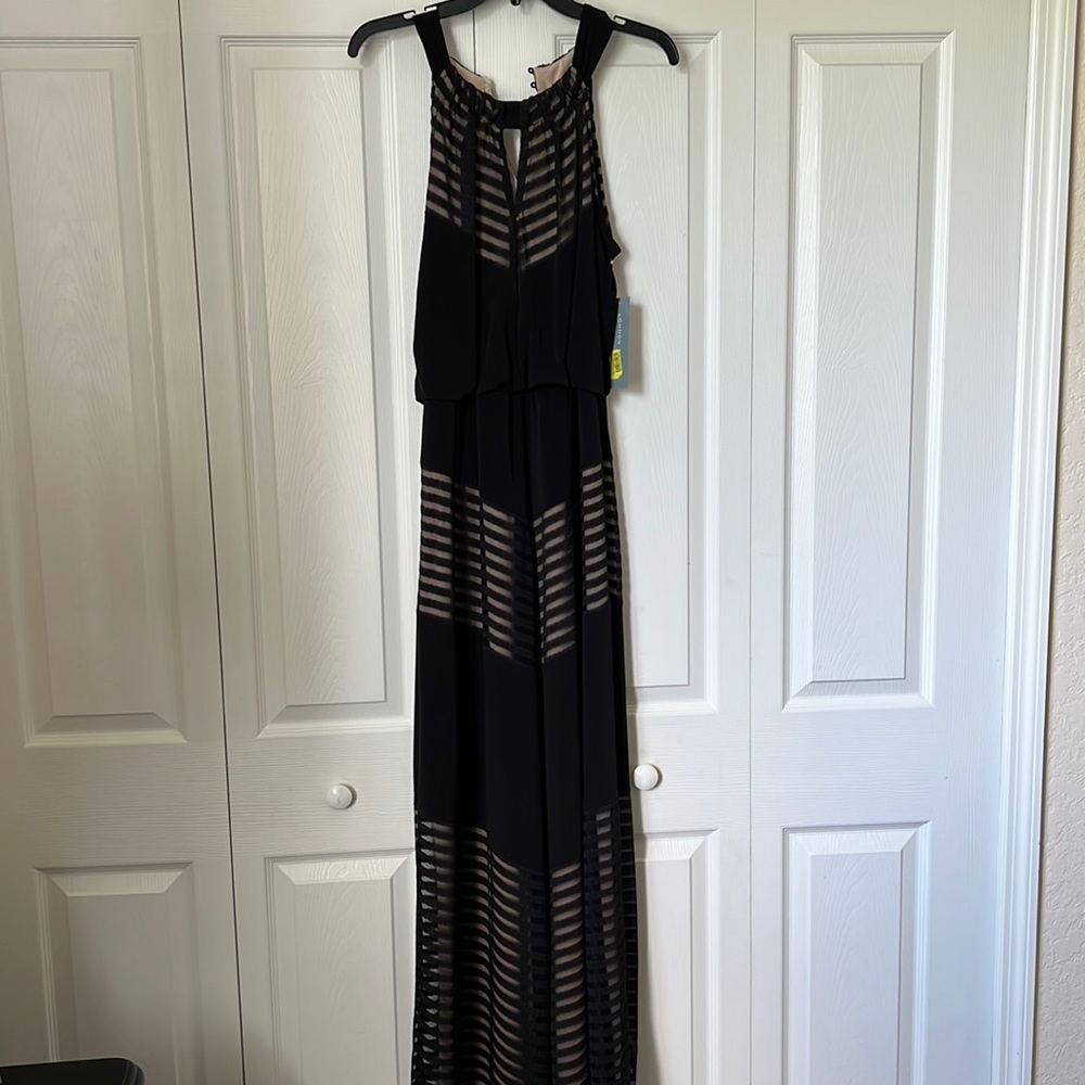 Women’s London Times Cocktail Dress in Black.  Size 8